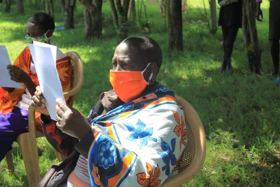 Man in Africa wearing mask to protect from coronovirus